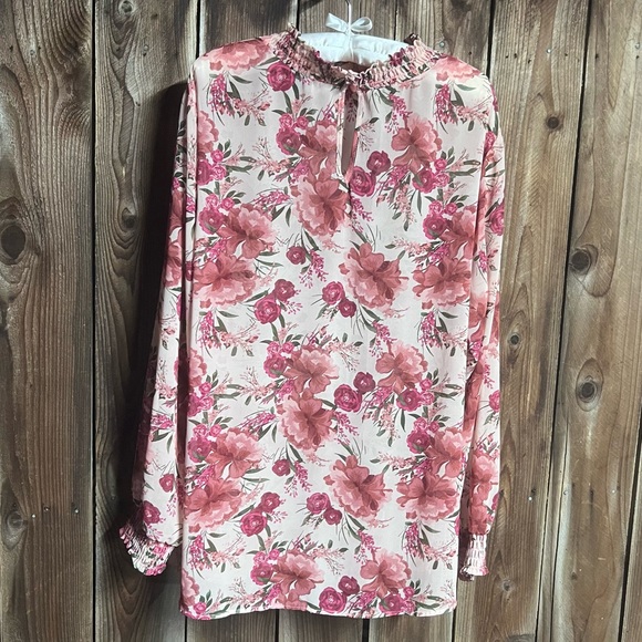 Torrid Light Pink Floral Sheer Chiffon Smocked Mock Neck Blouse Sz 3X - Picture 8 of 12